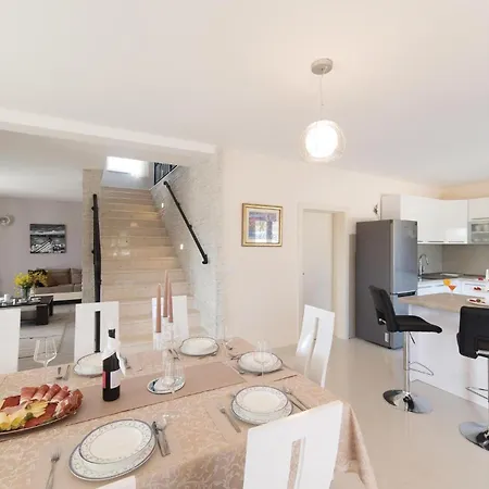In With Kitchen Holiday home *
